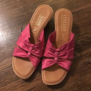 🌺 2/$20 Italian Shoemakers Pink Wedge Sandal